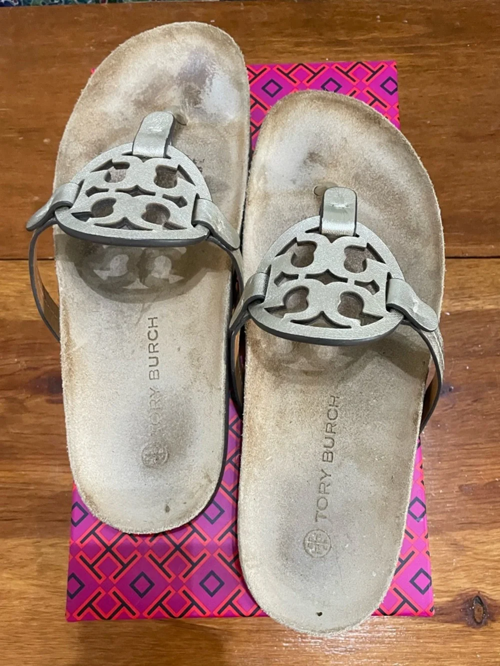 Tory Burch Miller Cloud Metallic Gold - Size 9 - Picture 1 of 4